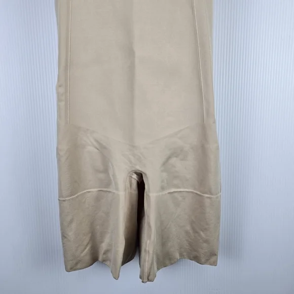 NWT SPANXsculpt OnCore Open-Bust Mid-Thigh Bodysuit SIZE 1X Soft Nude